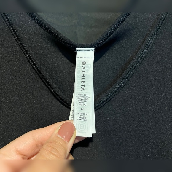 Athleta Scoop Neck Fitted Tank Top M NWT - Picture 4 of 7